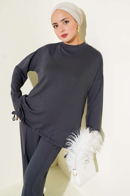 طقم لويشا من قطعتين مع حاشية نفقية باللون الدخاني