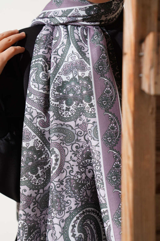 شال منقوش بنقشة عرقية من المنك الكاكي