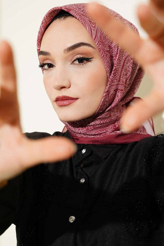 Ethnic Motif Scarf Tile