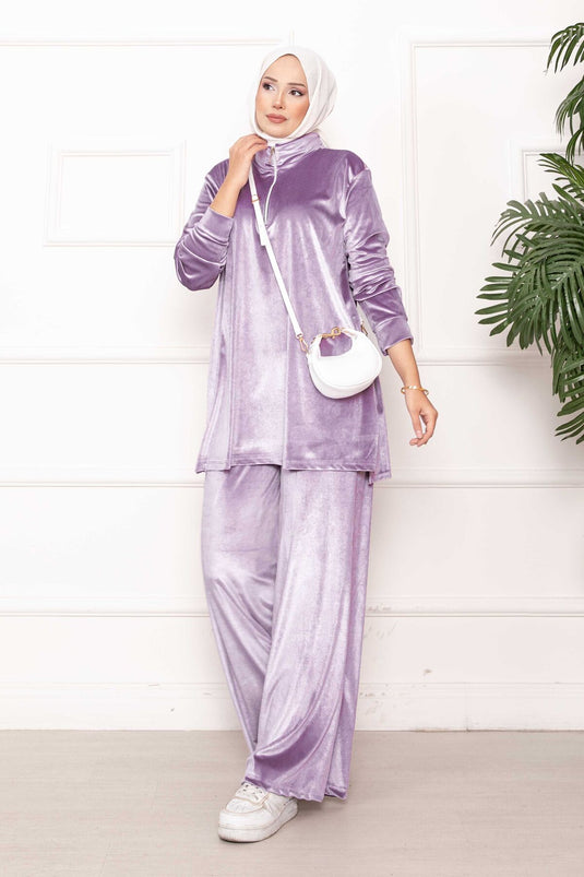 بدلة مخملية من قطعتين مع تفاصيل سحاب، أرجواني