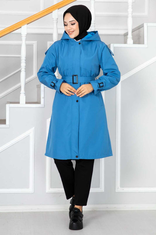 Trench lungo dettagliato con cerniera Hijab blu