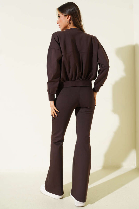 طقم مزدوج بحزام خصر مطاطي وسحاب باللون البني