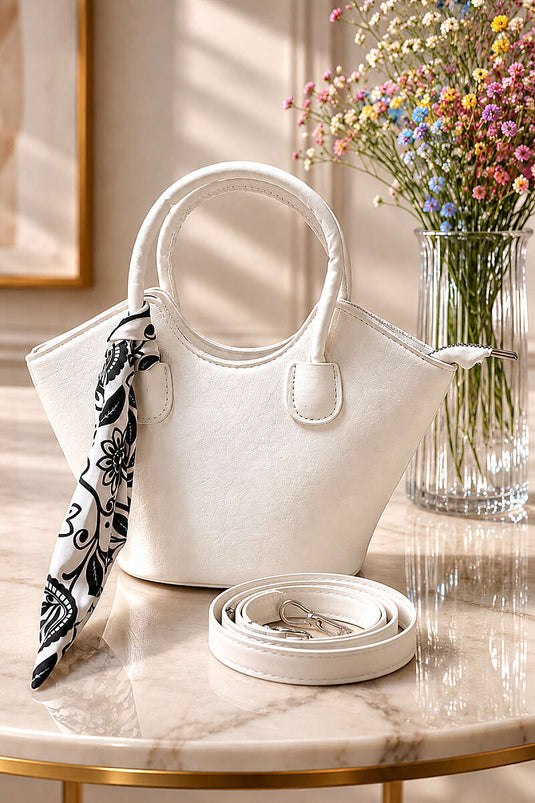 Sac triangulaire à fermeture éclair avec foulard blanc