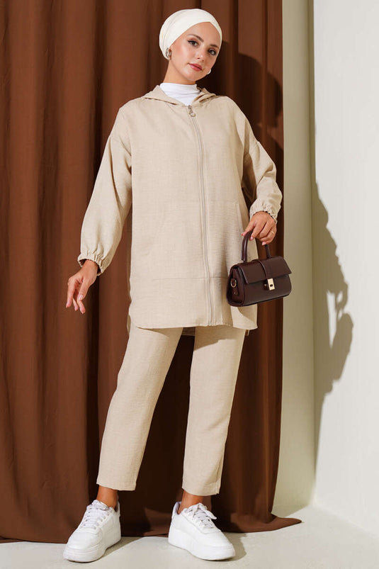 بدلة أساسية من قطعتين بسحاب وغطاء للرأس باللون البيج