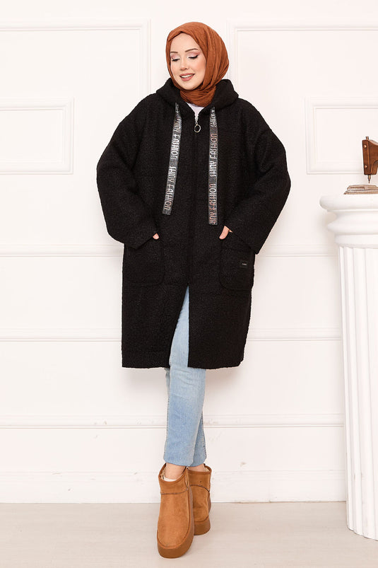 عباءة بغطاء رأس وسحاب باللون الأسود