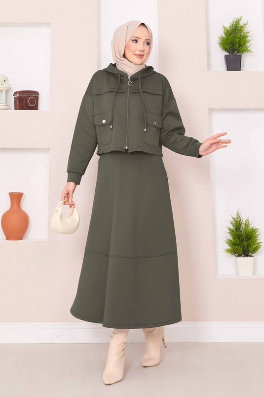 بدلة حجاب تنورة قصيرة بغطاء رأس وسحاب باللون الكاكي