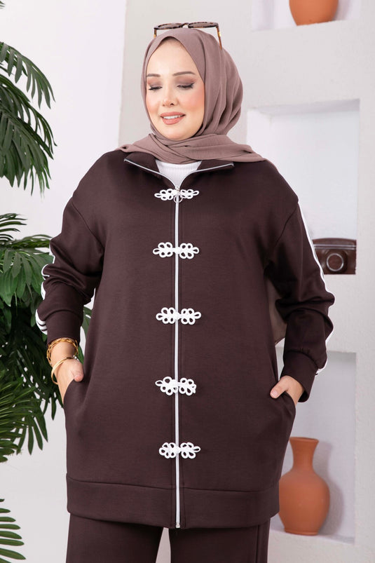 طقم بني مزود بسحاب مع شرائط