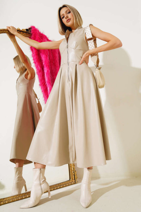 فستان جلدي بسحاب وأكمام صفرية، بيج