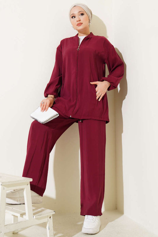 Zweiteiliger Anzug mit Seitentasche und Reißverschluss in Burgunderrot