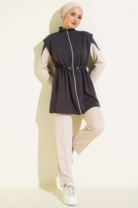 Ensemble trois pièces Loisha avec gilet zippé, gris fumé