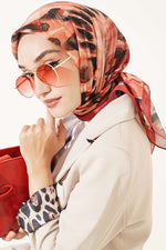 Écharpe Rouge À Motifs À Pinceau