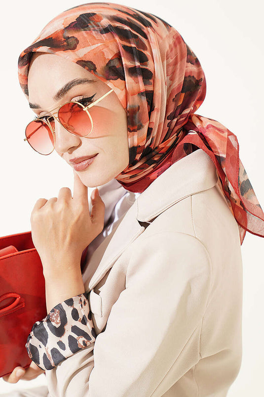 وشاح بنمط فرشاة أحمر