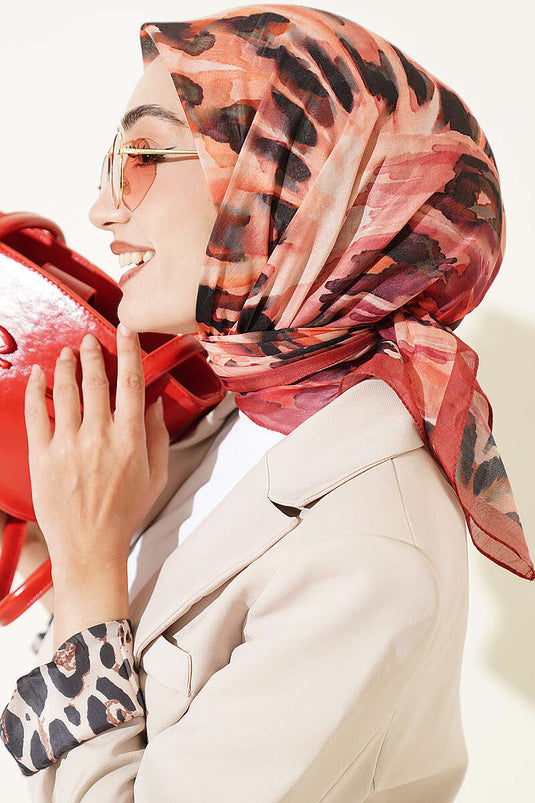 وشاح بنمط فرشاة أحمر