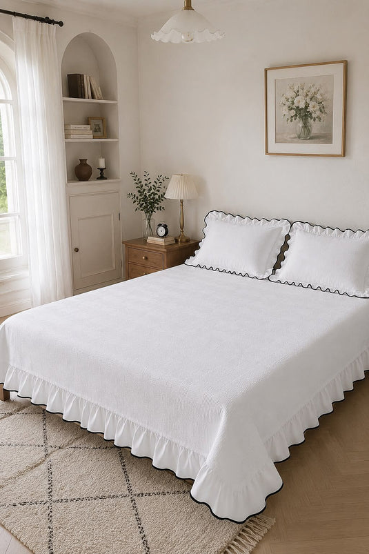 Fırfır Biyeli Çift Kişilik Pike Takımı Beyaz