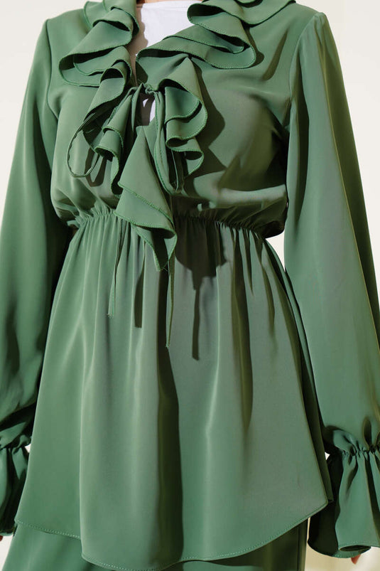 بدلة مكونة من قطعتين بخصر مطاطي وتفاصيل كشكشة، لون كاكي