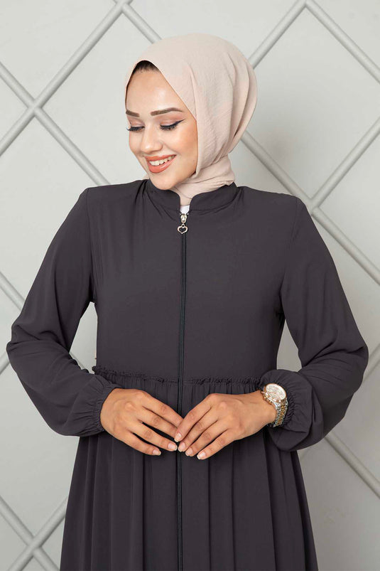 Abaya modeste à volants détaillés de couleur fumée