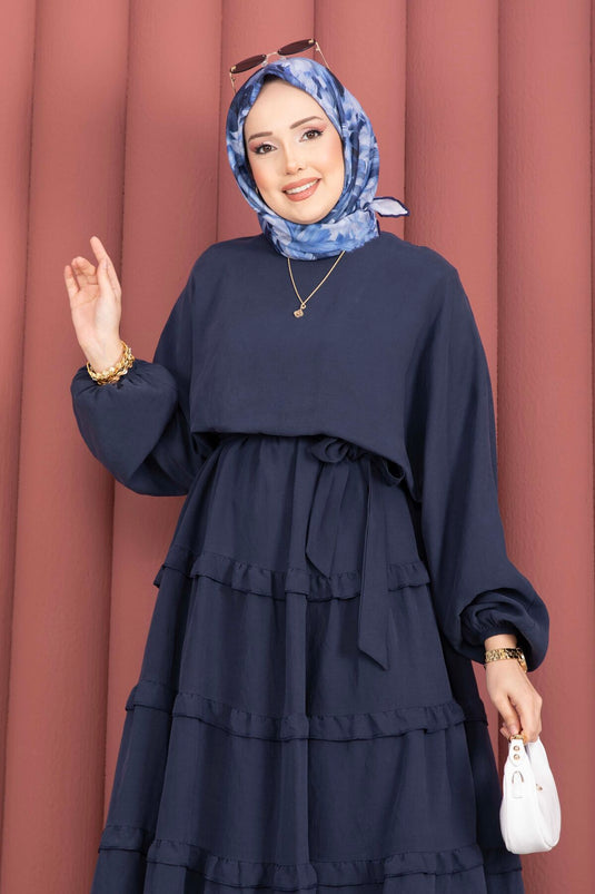فستان محتشم بتفاصيل كشكش وحزام قابل للإزالة باللون الأزرق الداكن