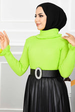 Pull en maille vert fluo avec détails à volants