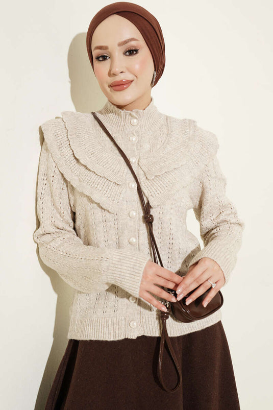 Beige Strickjacke Mit Rüschenkragen Und Knöpfen