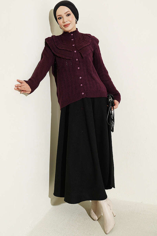 Mauve Strickjacke Mit Rüschenkragen Und Knöpfen