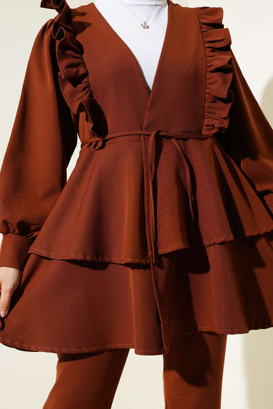 طقم تونيك من قطعتين مع حزام وحبل مكشكش، بني