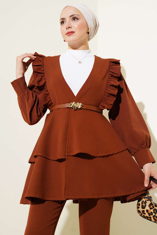 طقم تونيك من قطعتين مع حزام وحبل مكشكش، بني