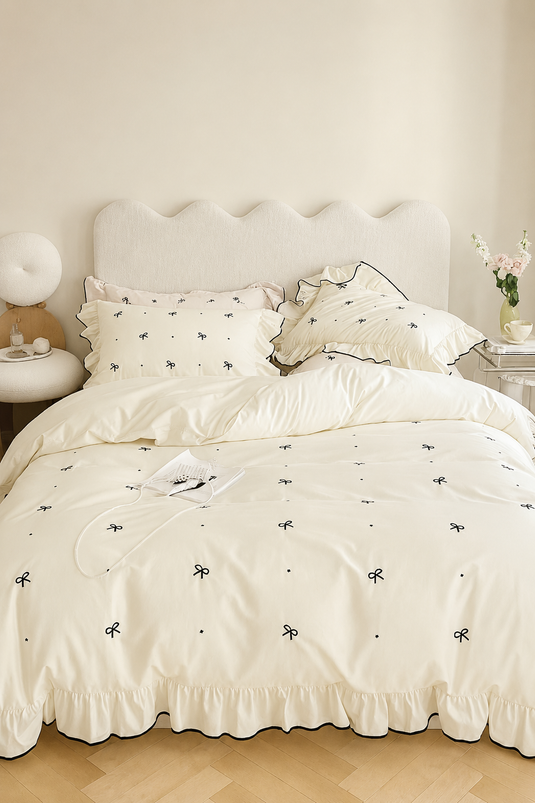 Ensemble de housse de couette avec couture décorative volantée noir
