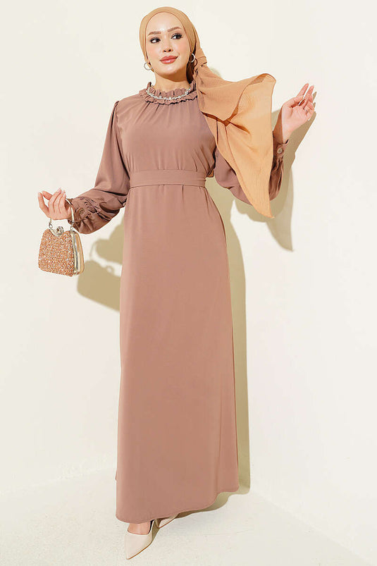 Fırfırlı Taşlı Elbise Camel