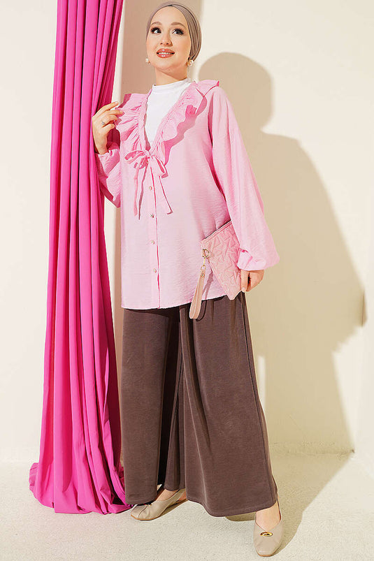 Chemise Rose À Volants Et Boutons Dorés