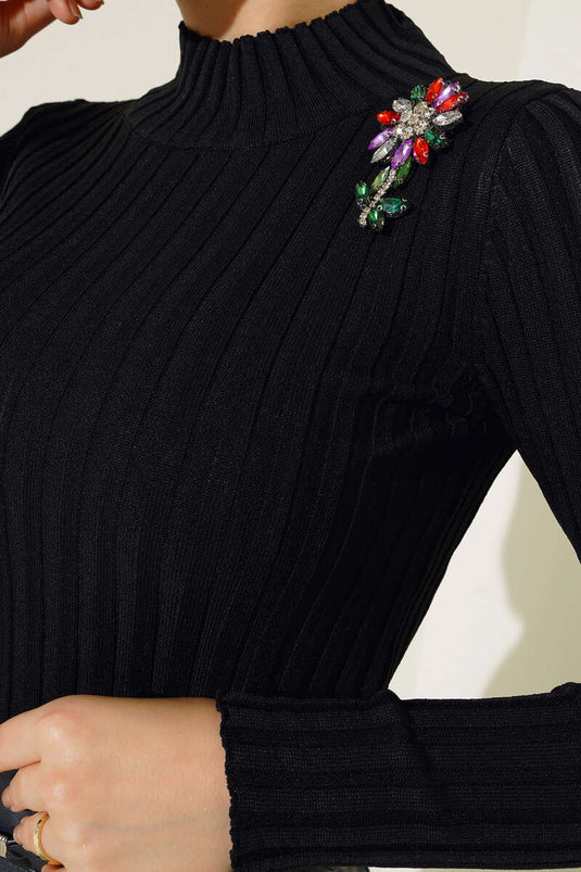 سترة محبوكة مرنة مضلعة باللون الأسود