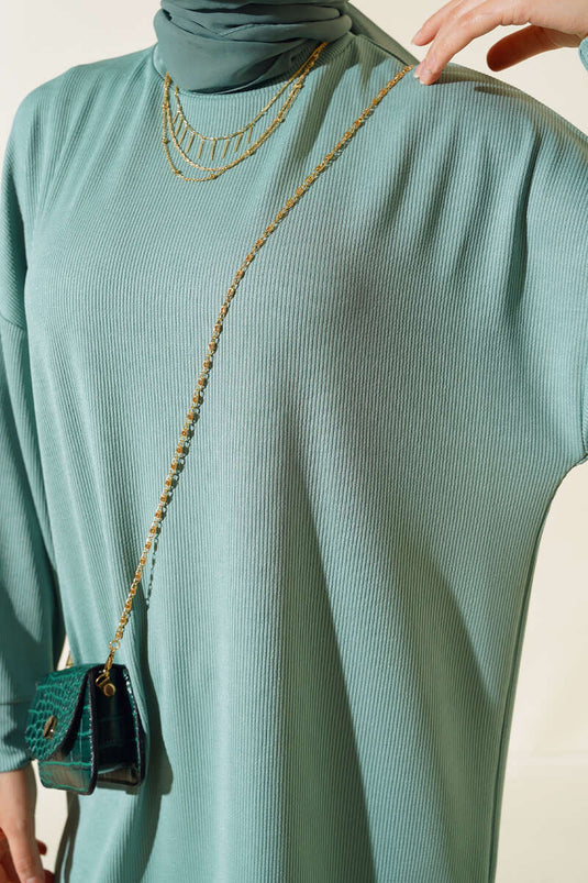 بدلة من قطعتين من قماش مخملي، لون أخضر لوزي