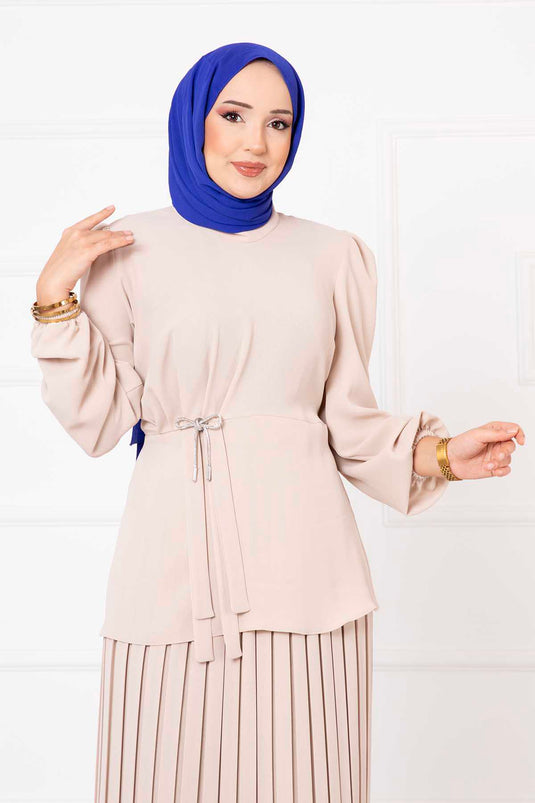 Traje hijab de dos piezas con falda y detalle de lazo en color crema