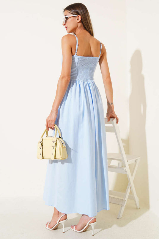 Robe midi bleue avec détail nœud