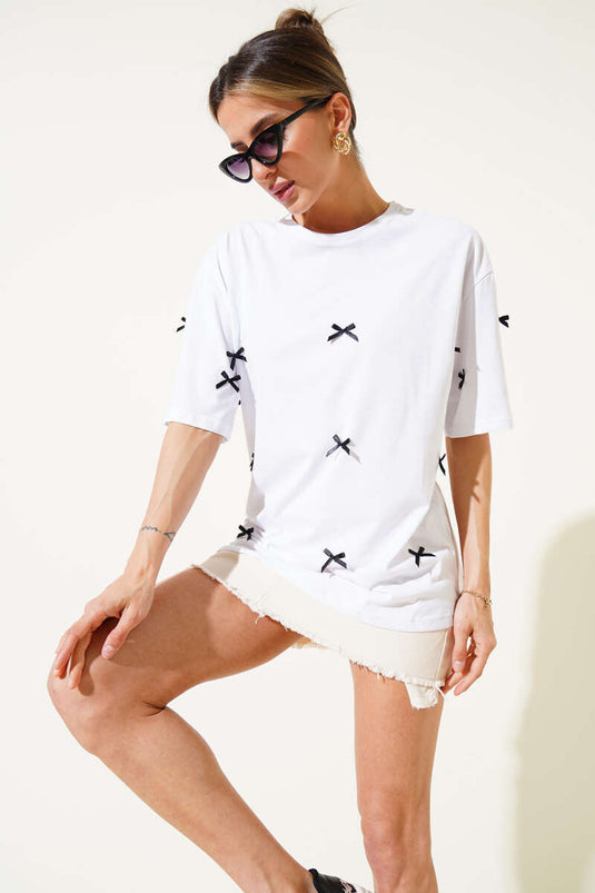 T-shirt blanc à nœud papillon