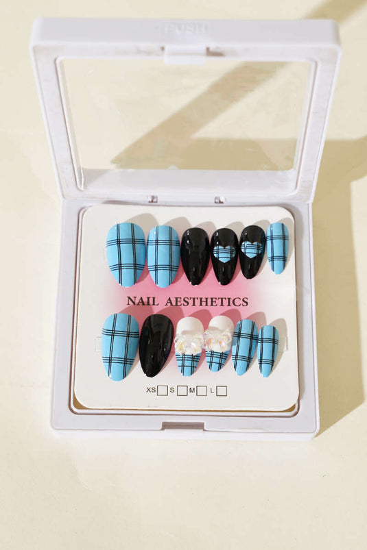 Fiyonk İnci Taşlı Takma Tırnak Asorti 5