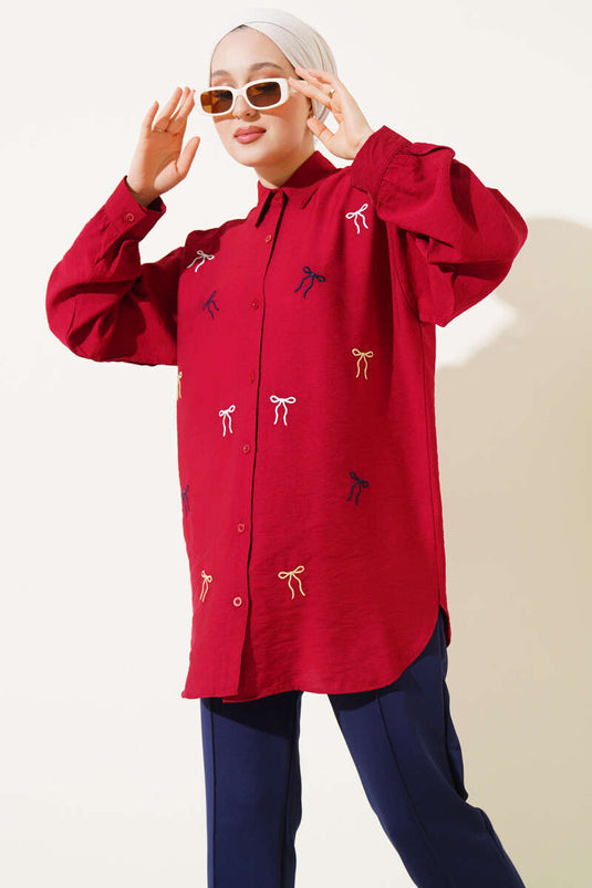 Hemd mit Schleifenstickerei in Burgunderrot