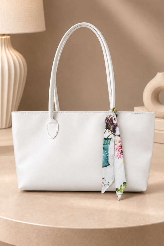 Weiße Handtasche Mit Halstuch-Details Und Quadratmuster