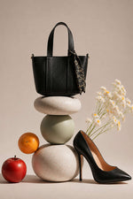 Sac À Main Noir Zippé Avec Détails De Foulard