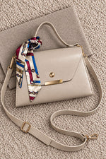 Sac À Main Carré Avec Foulard Détails Beige