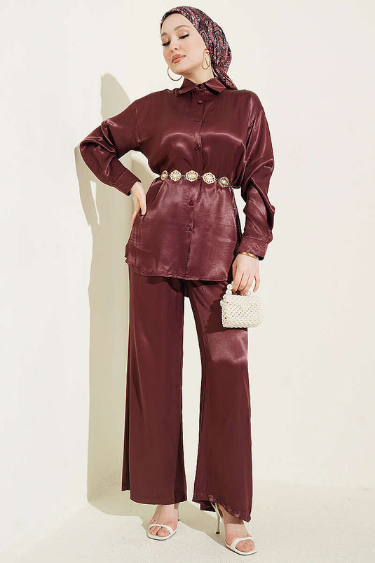 Zweiteiliges Set aus Satin mit Fular-Detail in Bordeaux