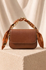 Sac À Main Rectangulaire Avec Chaîne En Taupe
