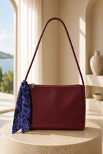 Sac À Main Bordeaux Avec Foulard