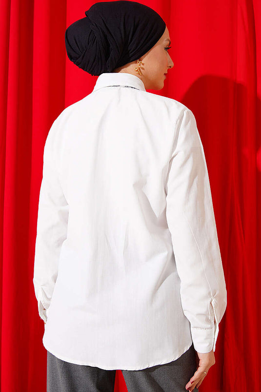 Chemise blanche cintrée avec ceinture à nouer