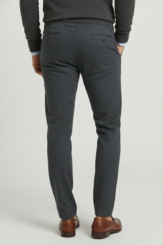 بنطال رياضي برباط من قماش الجاباردين رمادي داكن