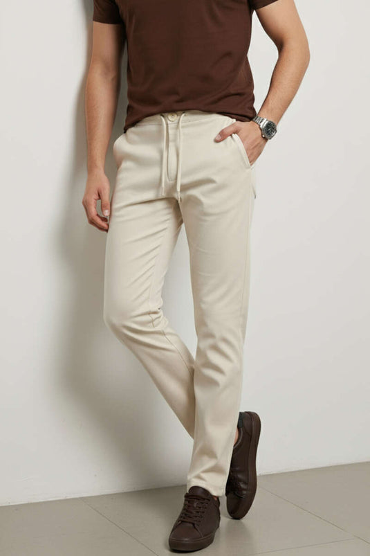 بنطلون رجالي من قماش الجبردين مع رباط عند الخصر، بيج