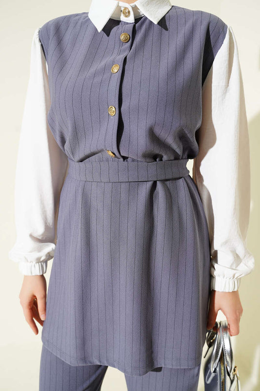 بدلة مخططة مزخرفة من قطعتين باللون الرمادي الداكن