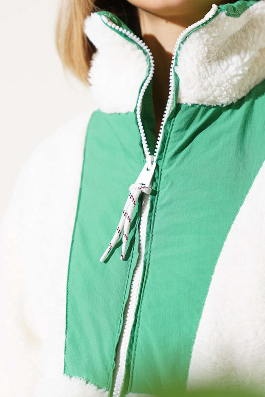 Verzierter, mit Reißverschluss versehener Plüschmantel, grün