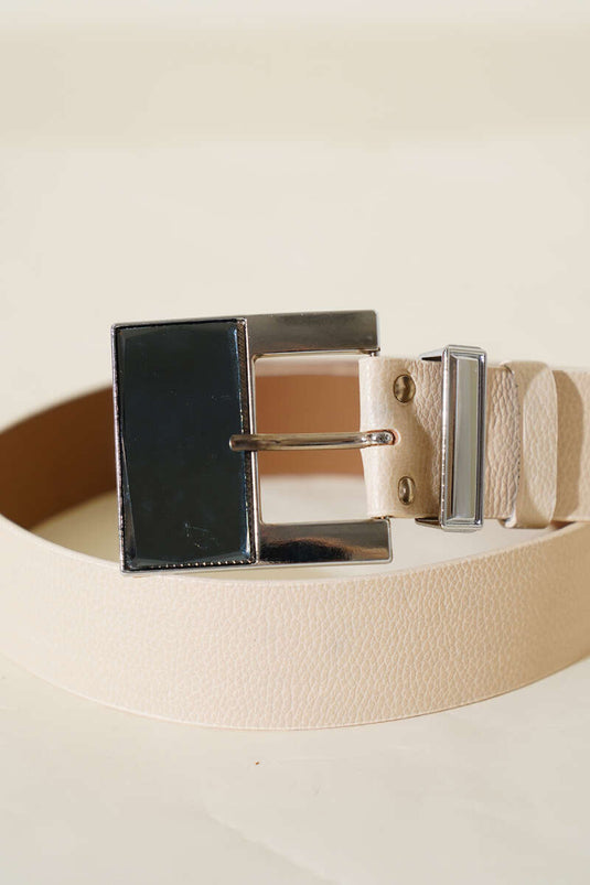 Ceinture beige à large boucle carrée