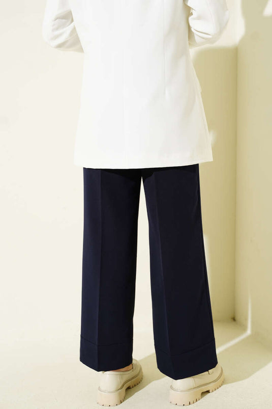 Pantalon en tissu bleu marine à jambes larges et ceinture