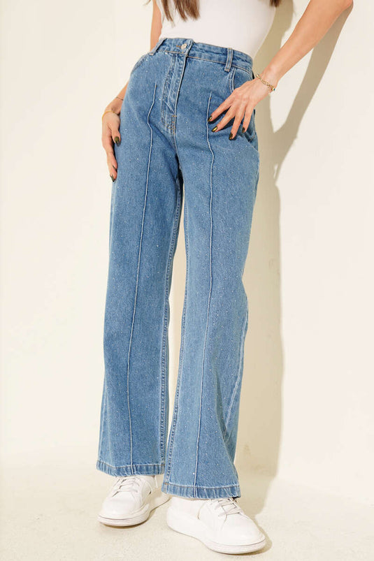 بنطلون جينز قصير واسع الساقين مزين بأحجار الراين، أزرق